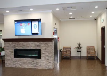 Comfort Inn & Suites Lakewood by JBLM hotel thumbnail 2