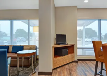TownePlace Suites by Marriott Sarasota Bradenton West hotel thumbnail 6