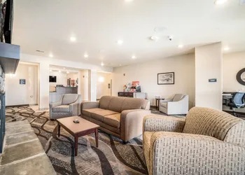 Cobblestone Hotel & Suites - Newport hotel thumbnail 8