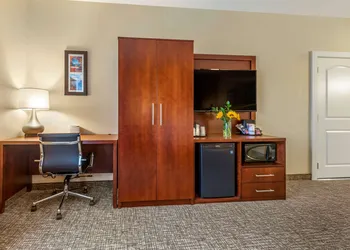 Comfort Inn Brewster hotel thumbnail 5