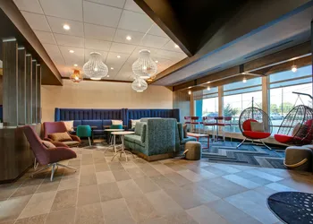 Tru by Hilton Grand Prairie hotel thumbnail 3