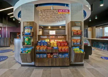 Tru by Hilton Grand Prairie hotel thumbnail 7