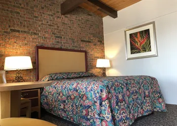 Dunes Inn hotel thumbnail 4