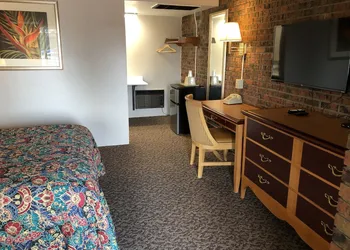 Dunes Inn hotel thumbnail 5