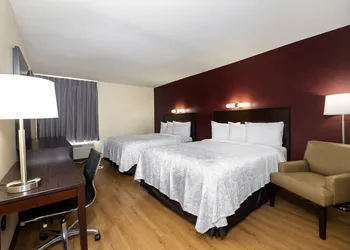 Red Roof Inn PLUS+ Tuscaloosa - University hotel thumbnail 6