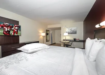 Red Roof Inn PLUS+ Tuscaloosa - University hotel thumbnail 8
