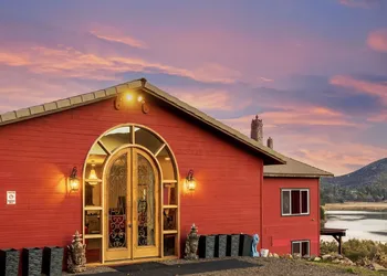 Quiet Mind Mountain Lodge, Retreat and Spa hotel thumbnail 2