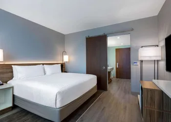 Wyndham Garden Miami International Airport hotel thumbnail 8