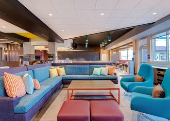 Tru by Hilton Grantville, PA hotel thumbnail 4