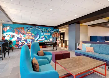 Tru by Hilton Grantville, PA hotel thumbnail 7