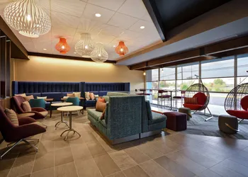TRU By Hilton Winchester hotel thumbnail 2