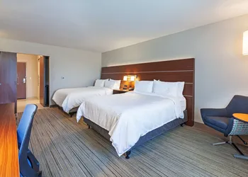 Holiday Inn Express & Suites Tulsa Northeast - Owasso by IHG hotel thumbnail 4