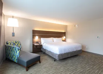 Holiday Inn Express & Suites Greenville - Taylors by IHG hotel thumbnail 4