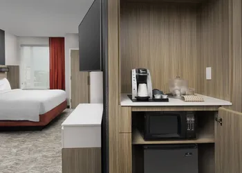 SpringHill Suites by Marriott Loveland Fort Collins/Windsor hotel thumbnail 3