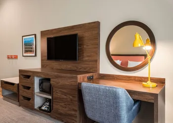 Hampton Inn Batesville hotel thumbnail 8