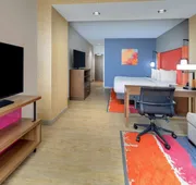La Quinta Inn & Suites by Wyndham Lakeway hotel detail image 4