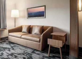 Fairfield Inn & Suites by Marriott Milwaukee West hotel thumbnail 3
