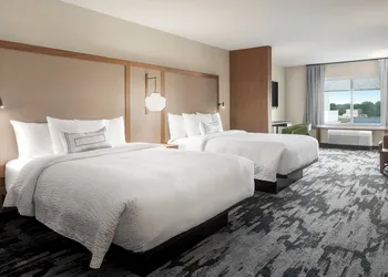 Fairfield Inn & Suites by Marriott Milwaukee West hotel thumbnail 4