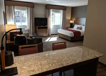 GrandStay Hotel & Suites hotel thumbnail 6