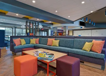Tru by Hilton Mooresville hotel thumbnail 2