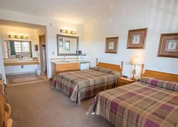Bullwinkles Rustic Lodge hotel thumbnail 6