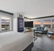 Hotel Indigo Everett - Waterfront Place by IHG hotel detail image 7