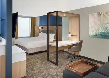SpringHill Suites by Marriott Holland hotel thumbnail 6