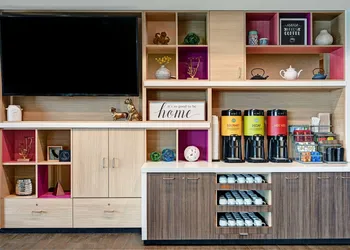 Home2 Suites by Hilton Tracy hotel thumbnail 4