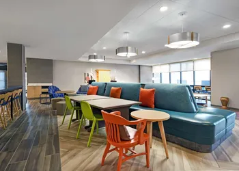 Home2 Suites by Hilton Springdale Cincinnati hotel thumbnail 3