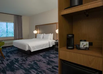 Fairfield Inn & Suites Duncan hotel thumbnail 5