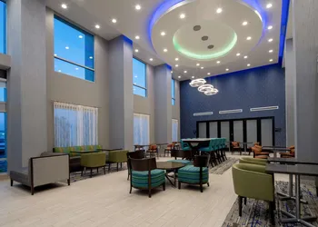 Hampton Inn & Suites Gilroy hotel thumbnail 2