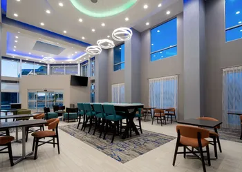 Hampton Inn & Suites Gilroy hotel thumbnail 3