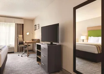 Country Inn & Suites by Radisson, Greensboro, NC hotel thumbnail 5