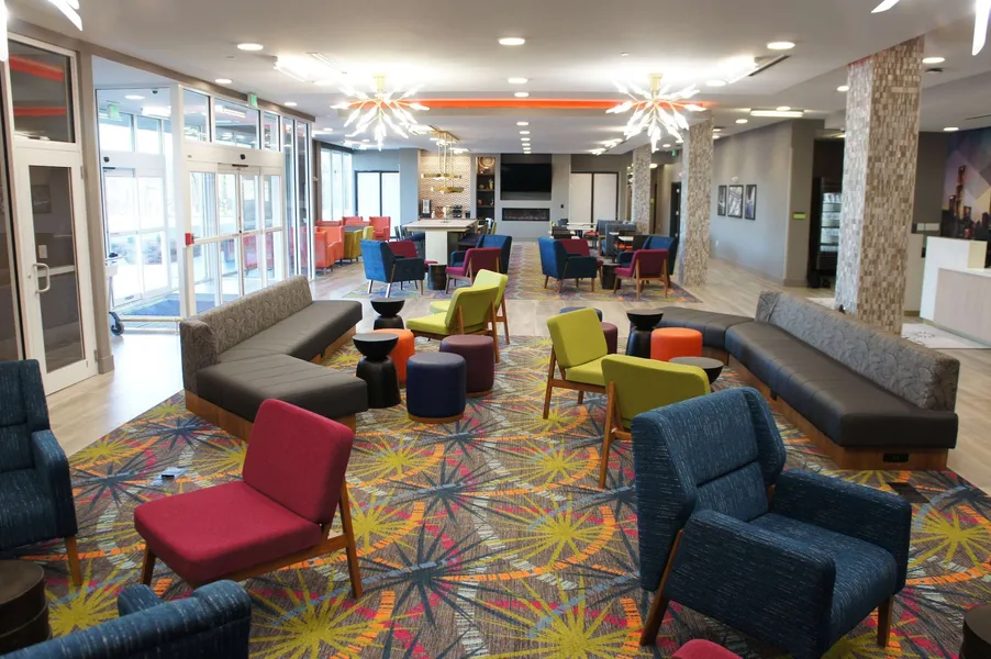 La Quinta Inn & Suites by Wyndham Braselton hotel detail image 2