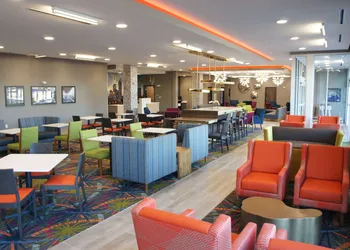 La Quinta Inn & Suites by Wyndham Braselton hotel thumbnail 3