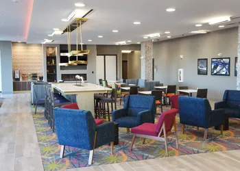 La Quinta Inn & Suites by Wyndham Braselton hotel thumbnail 8