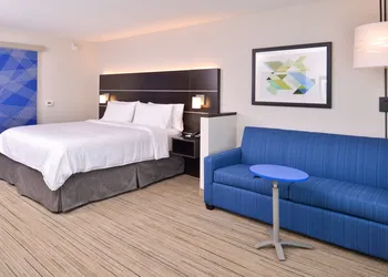 Holiday Inn Express & Suites Olathe West by IHG hotel thumbnail 5