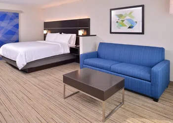 Holiday Inn Express & Suites Olathe West by IHG hotel thumbnail 6
