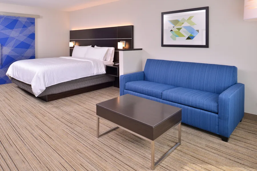 Holiday Inn Express & Suites Olathe West by IHG hotel detail image 6