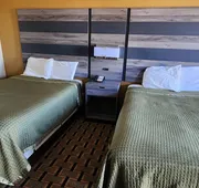 Super 7 Inn hotel detail image 7