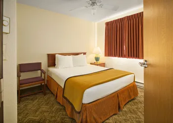 Black Hills Luxury Suites hotel thumbnail 6