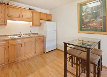 Black Hills Luxury Suites hotel thumbnail 8
