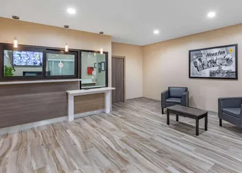 Super 8 by Wyndham Houston NW Beltway 8/West Rd hotel thumbnail 2