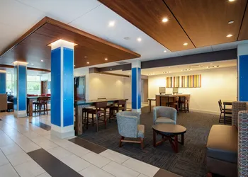 Holiday Inn Express & Suites Beloit by IHG hotel thumbnail 3