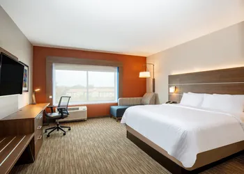 Holiday Inn Express & Suites Beloit by IHG hotel thumbnail 7