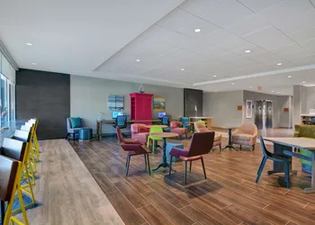 Home2 Suites by Hilton Largo hotel thumbnail 3