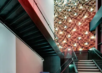 Hyatt Place Boston/Seaport District hotel thumbnail 2