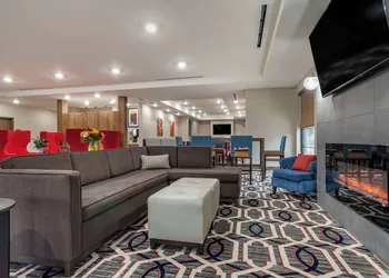 Comfort Inn & Suites Downtown near University hotel thumbnail 2