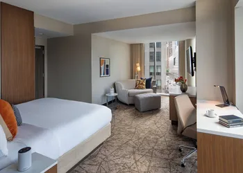 Courtyard by Marriott New York Manhattan/Midtown West hotel thumbnail 8