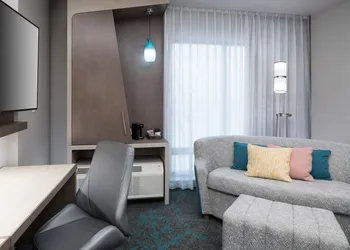 Courtyard by Marriott Houston Heights/I-10 hotel thumbnail 3